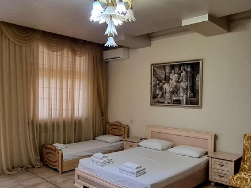 Семейный люкс 65кв с террасой (1й), от 1 до 5 гостей, двуспальная кровать, вид на море, горы